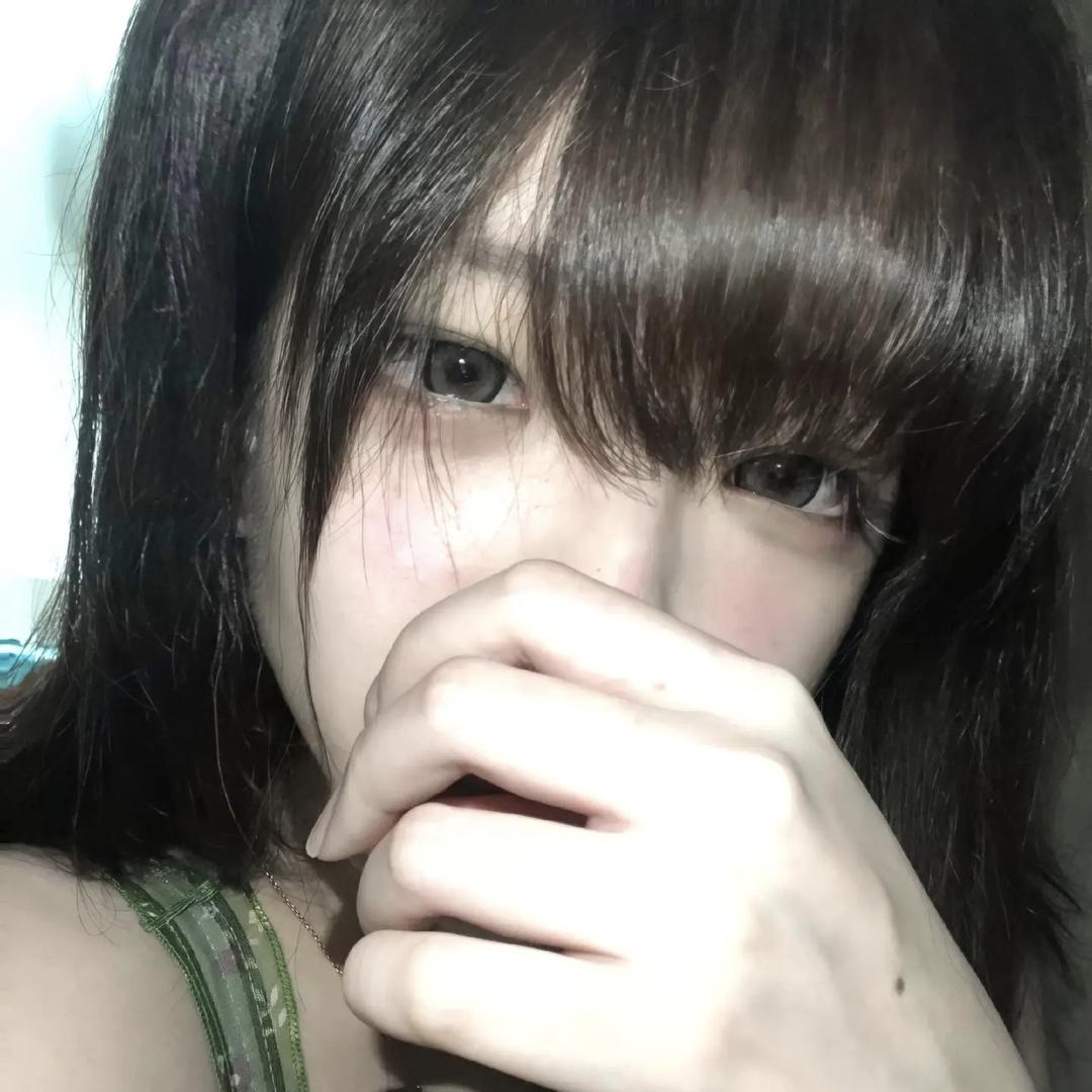 一只瓶子