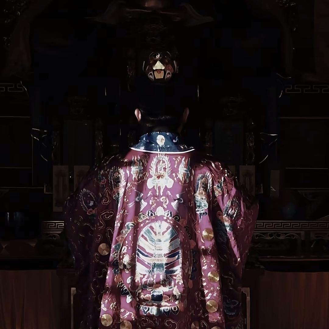 溪明辰