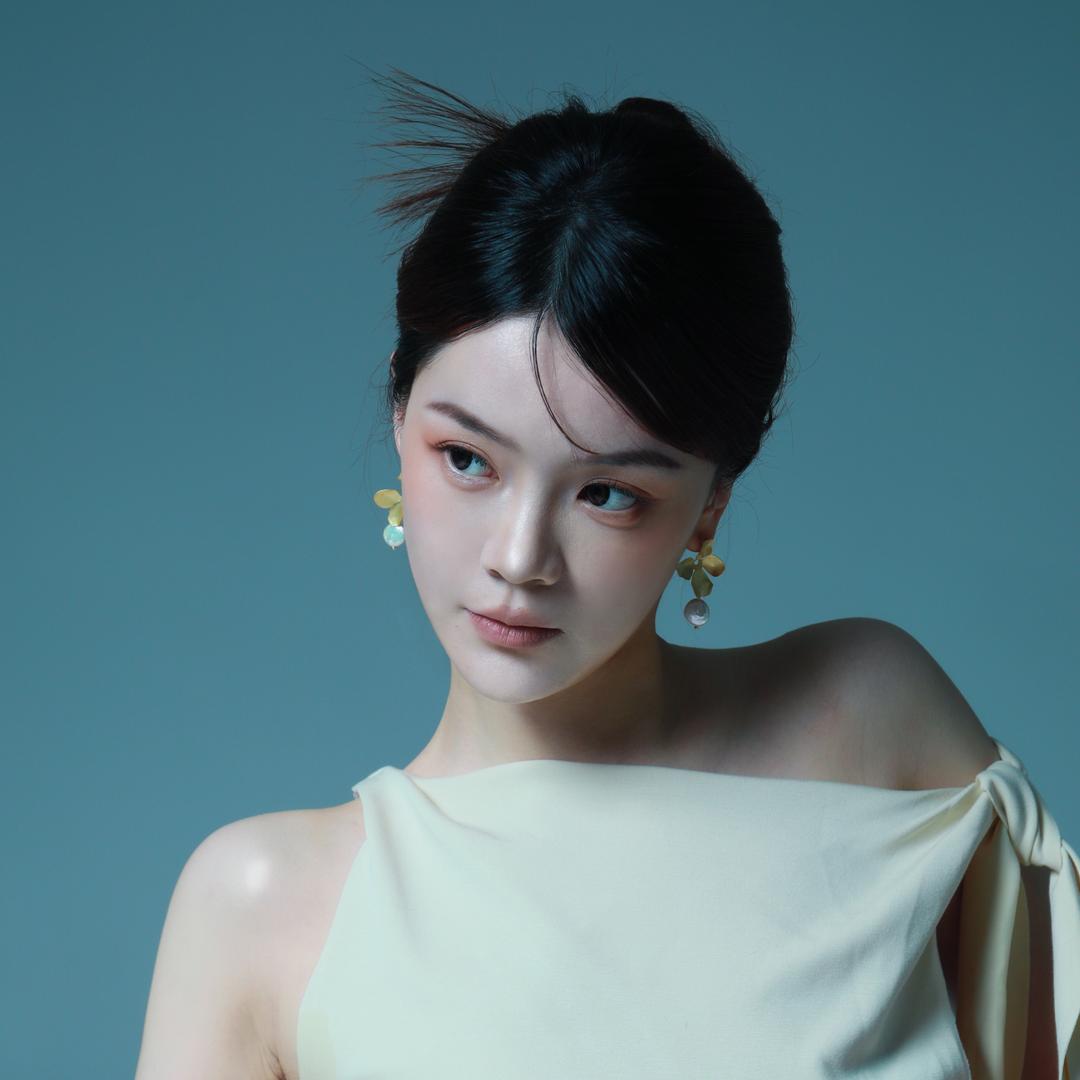 艺菲