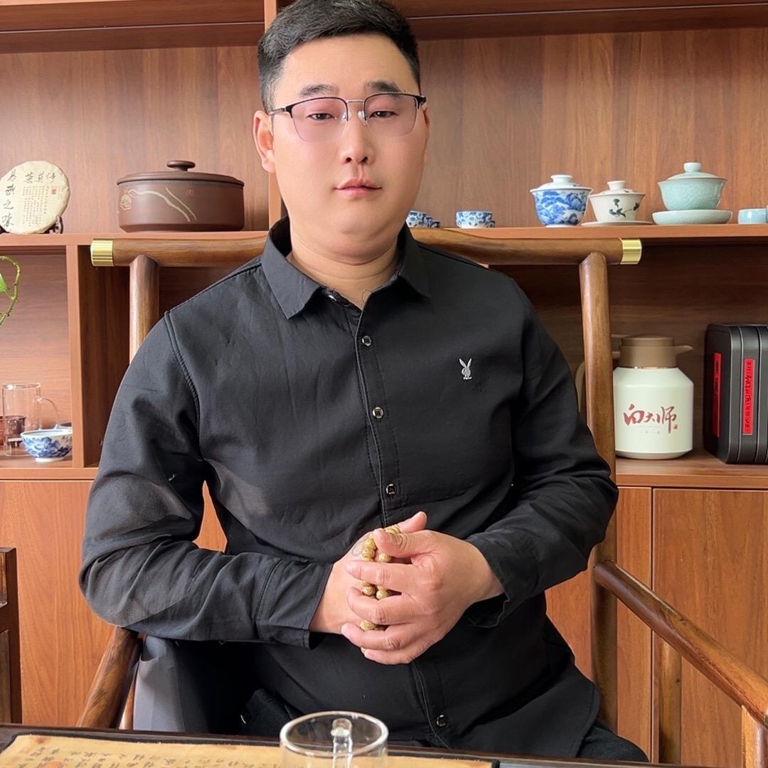 民权六六摆摊卖扣碗