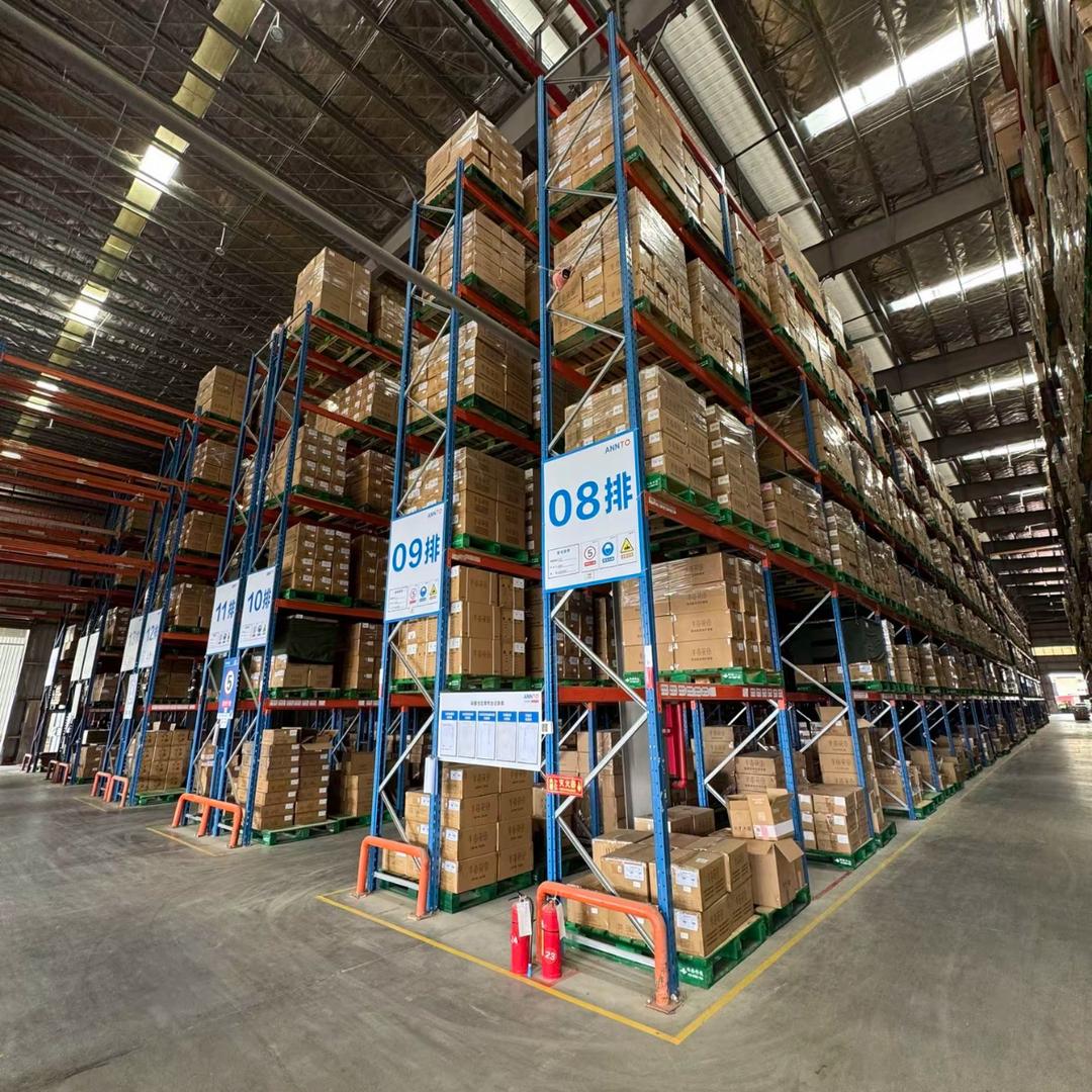 第八仓～品牌男装工厂