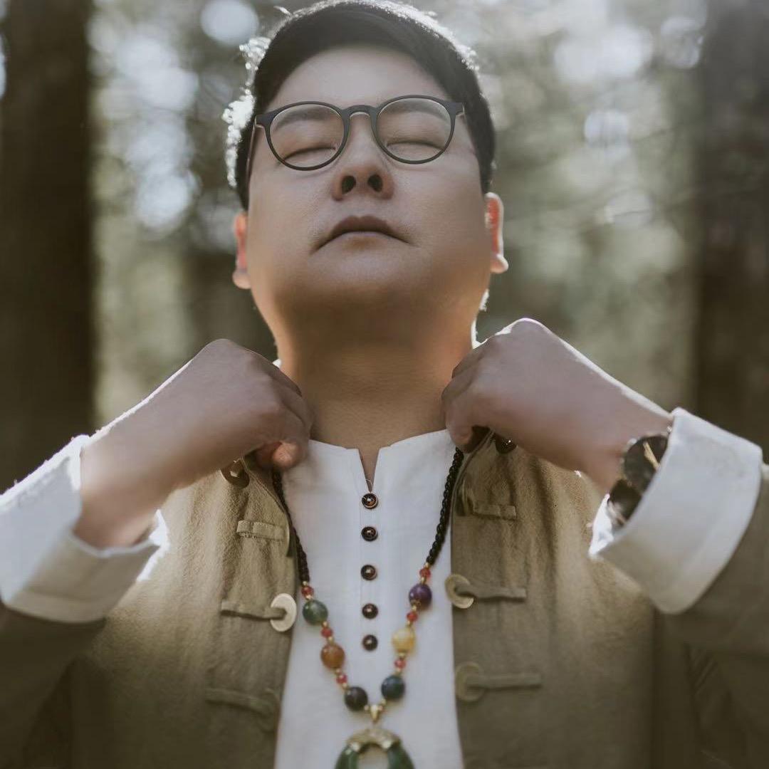李书伟