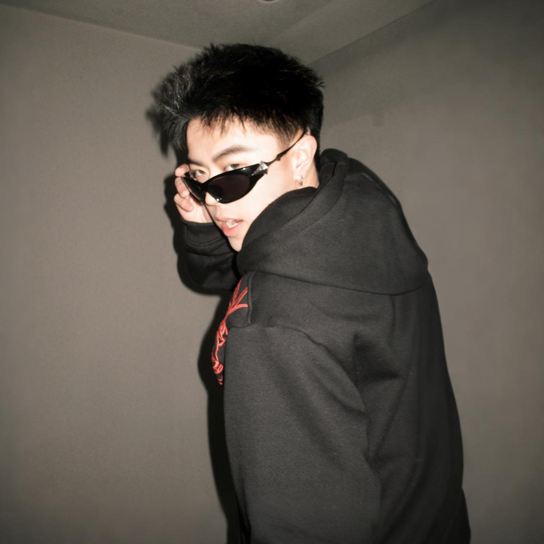 不是小灰灰