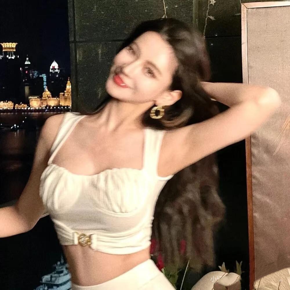 腼腆小美D