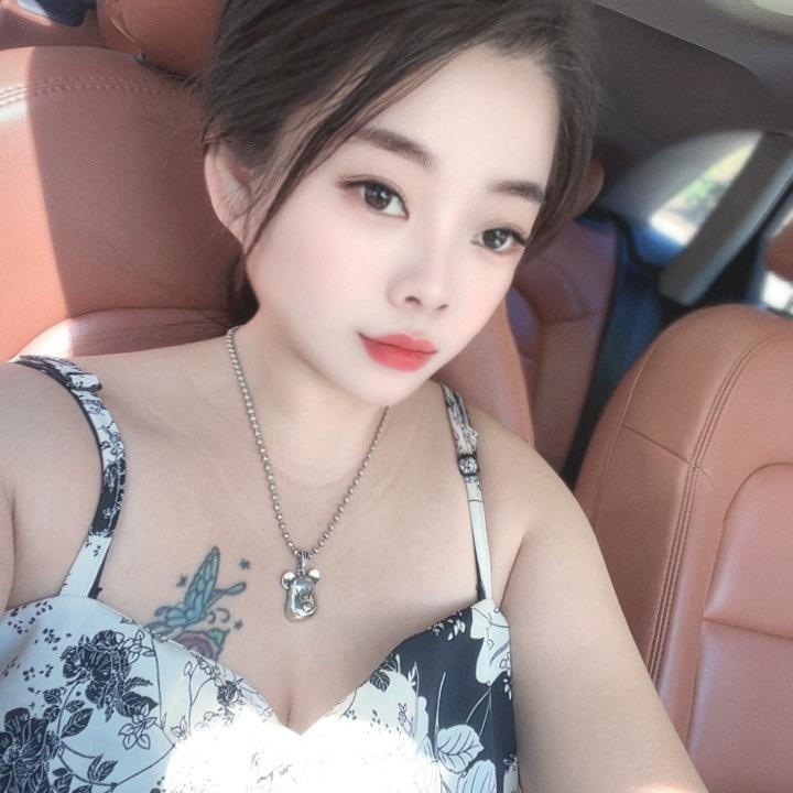 👑王小吖（ꪟαꫛᧁ༧王ོ࿐）