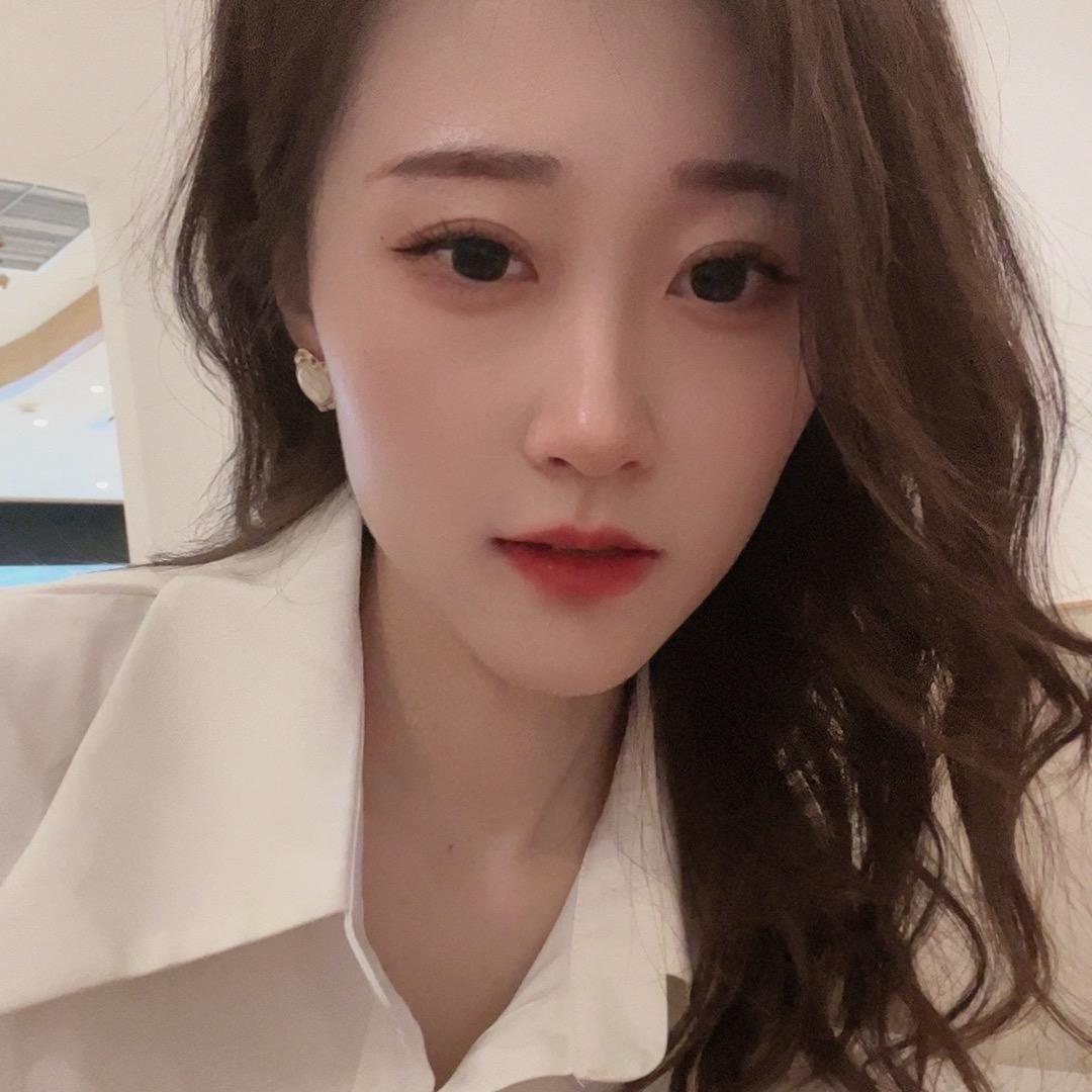 日暮春山绿 我心清且微
