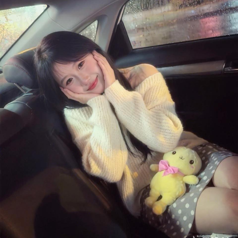小鱼🐟.