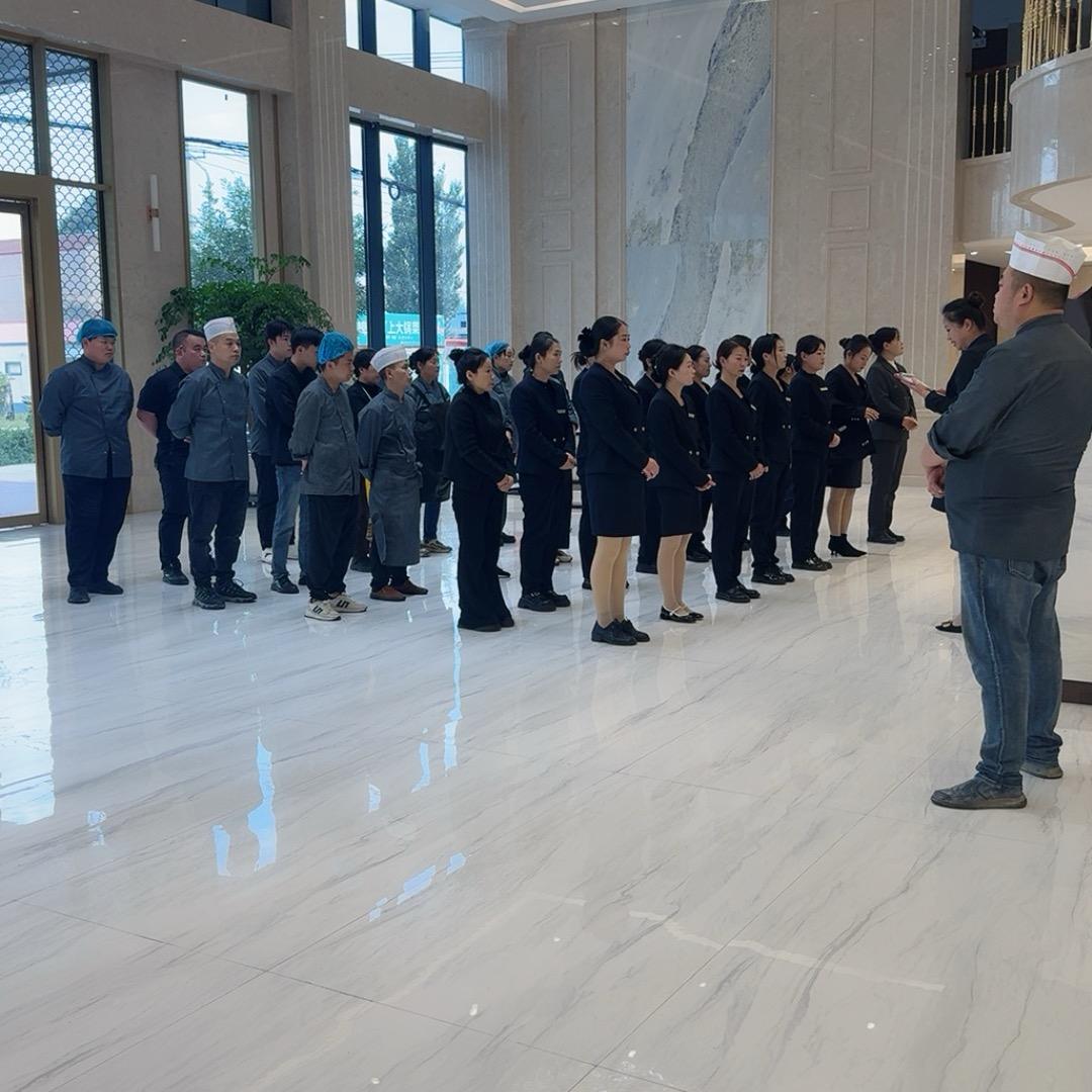 老街坊饭庄（英）