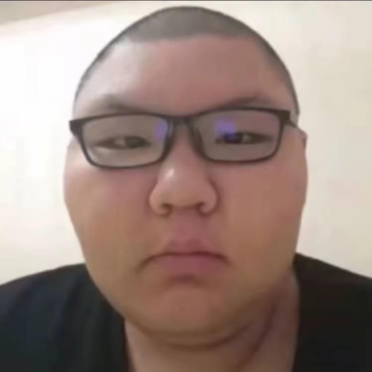 人傻嘴不甜长得安全还没钱