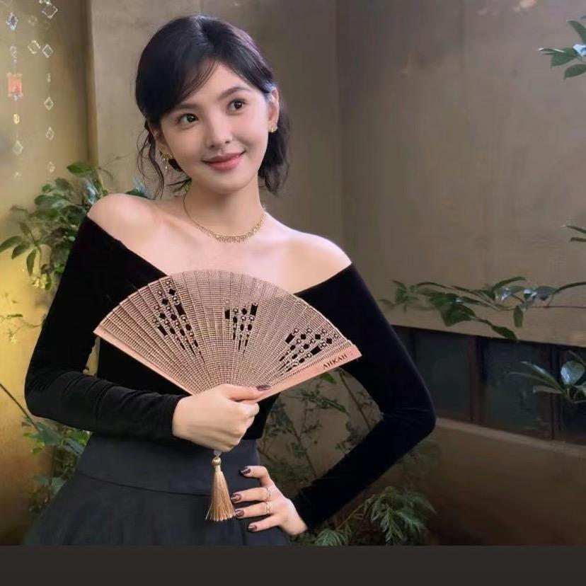 王奕然