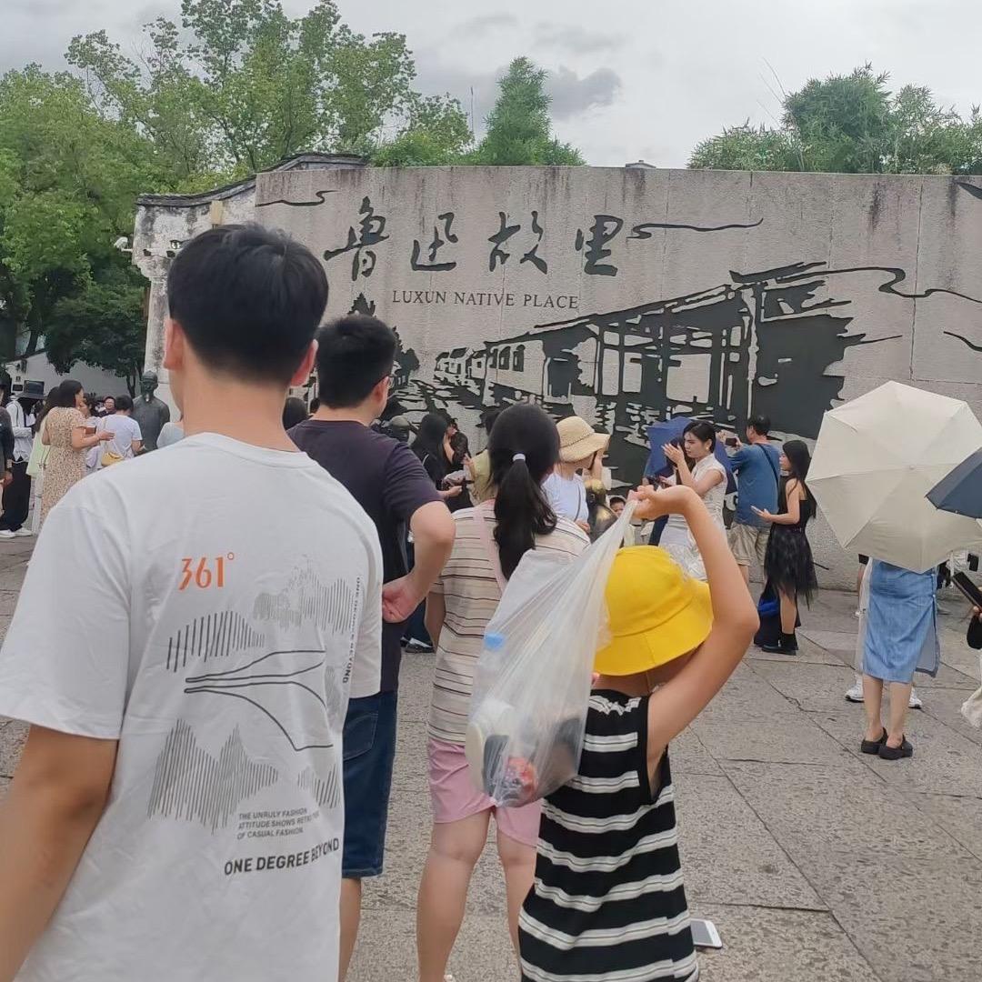 諸般枷鎖困真我