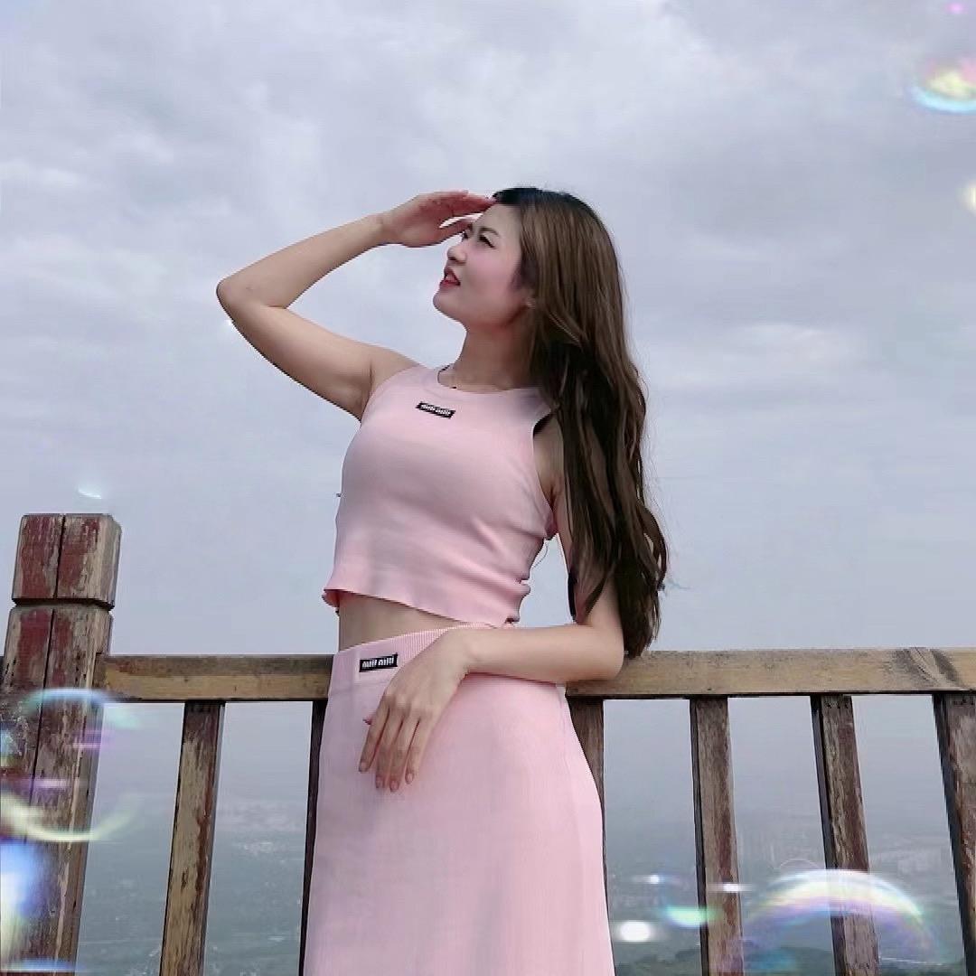 莹莹🧚‍♀️不熬夜✨꙳⋆｡