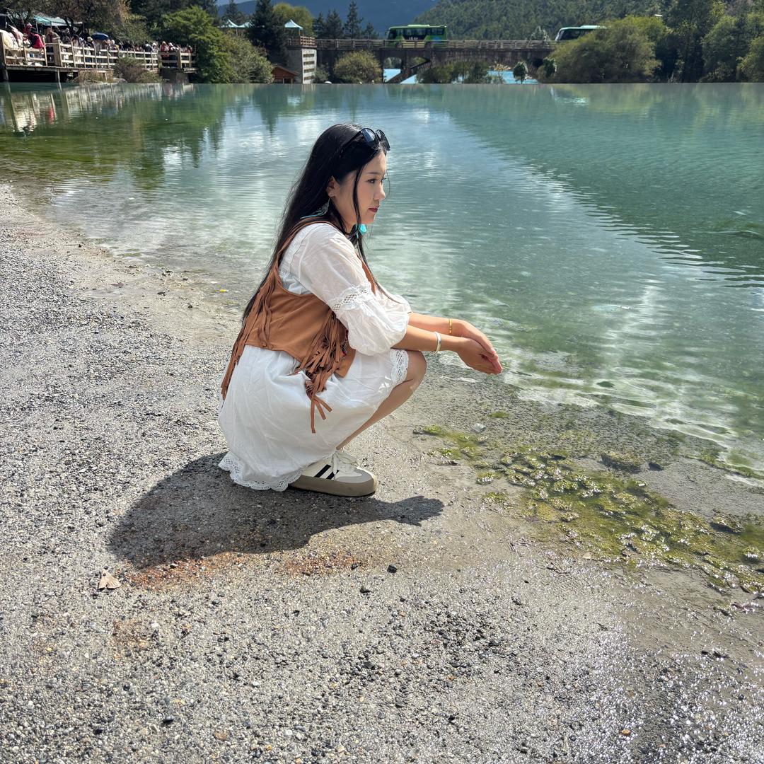 一个卖酒的小girl