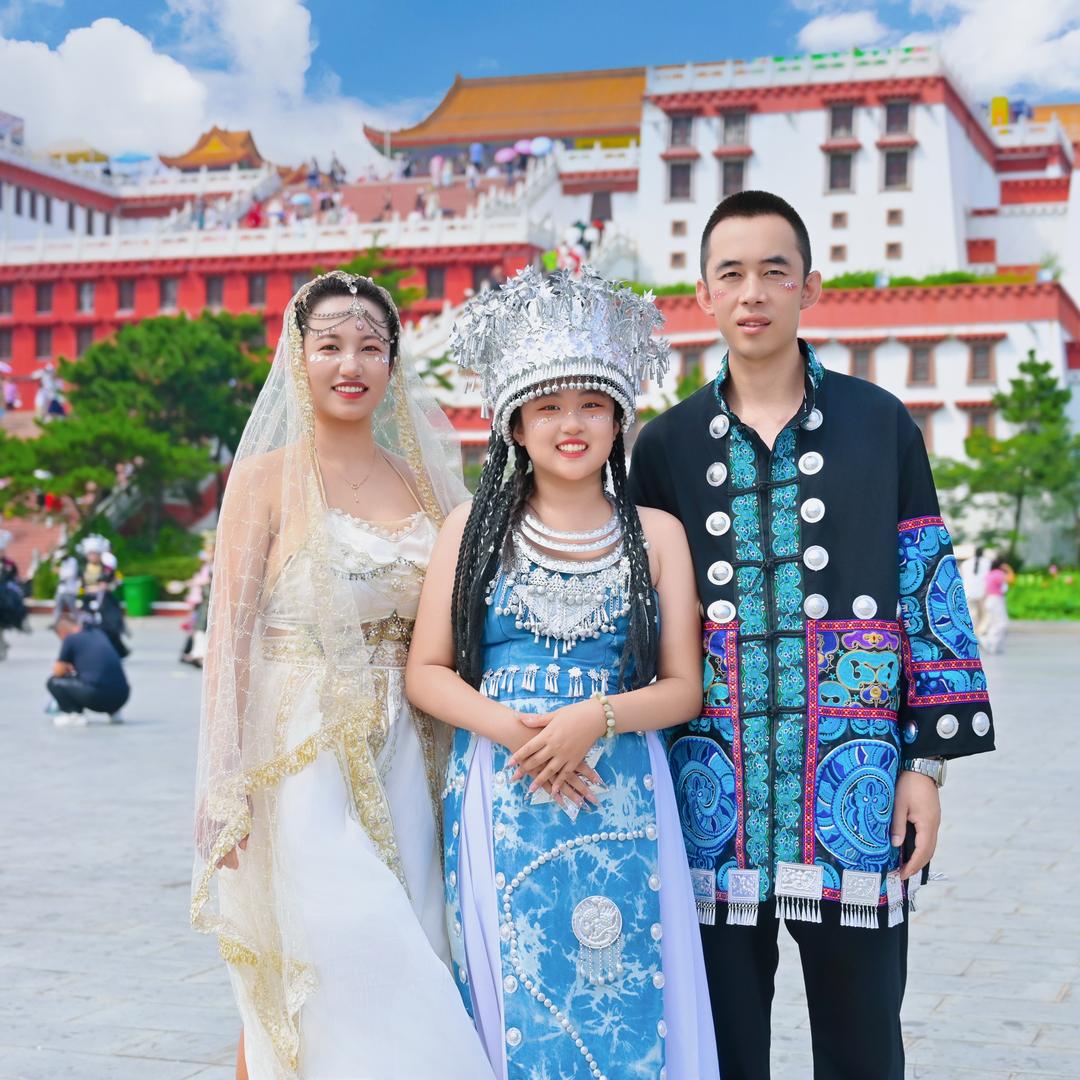 明哥婧姐和祺祺