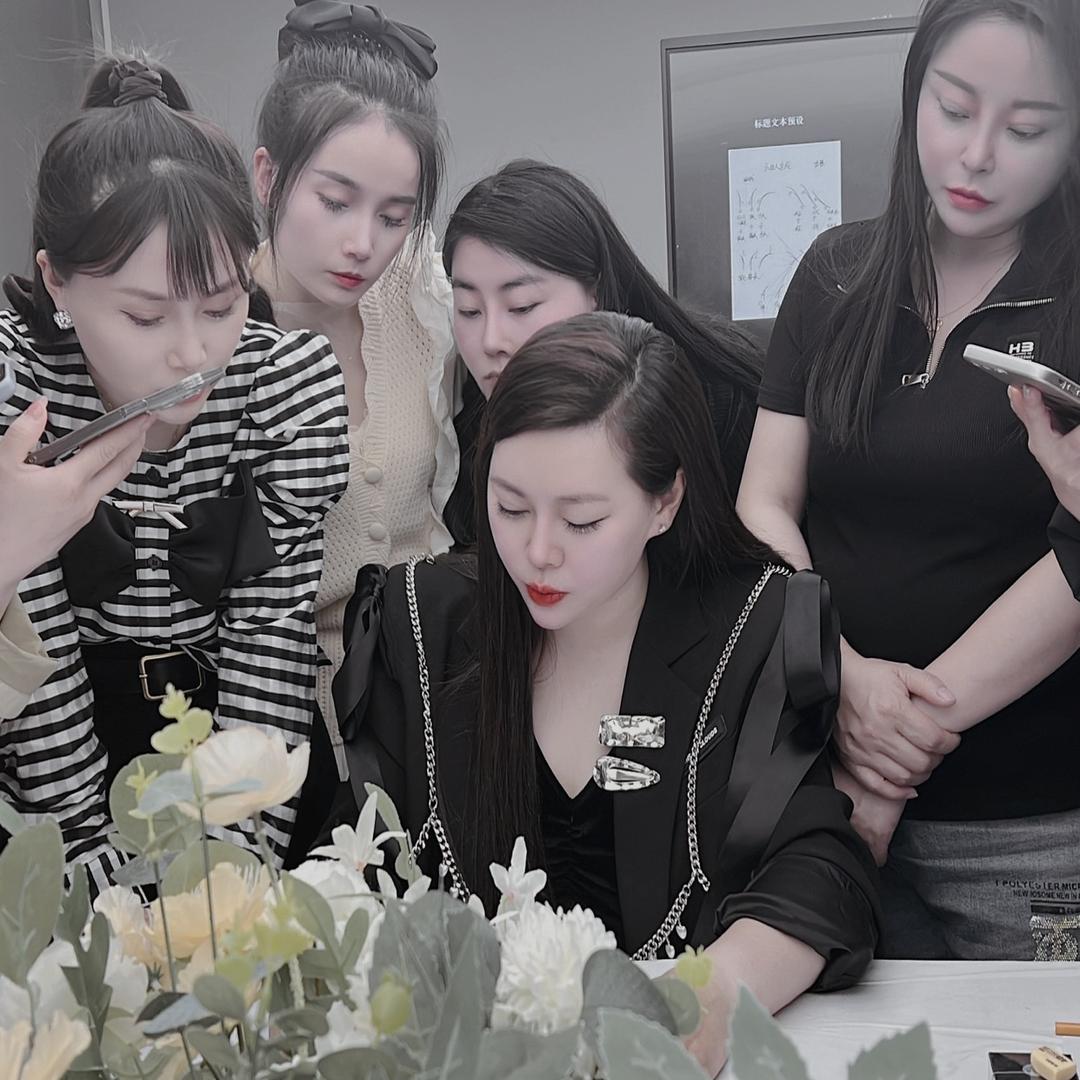 艺曦小众美学个体店