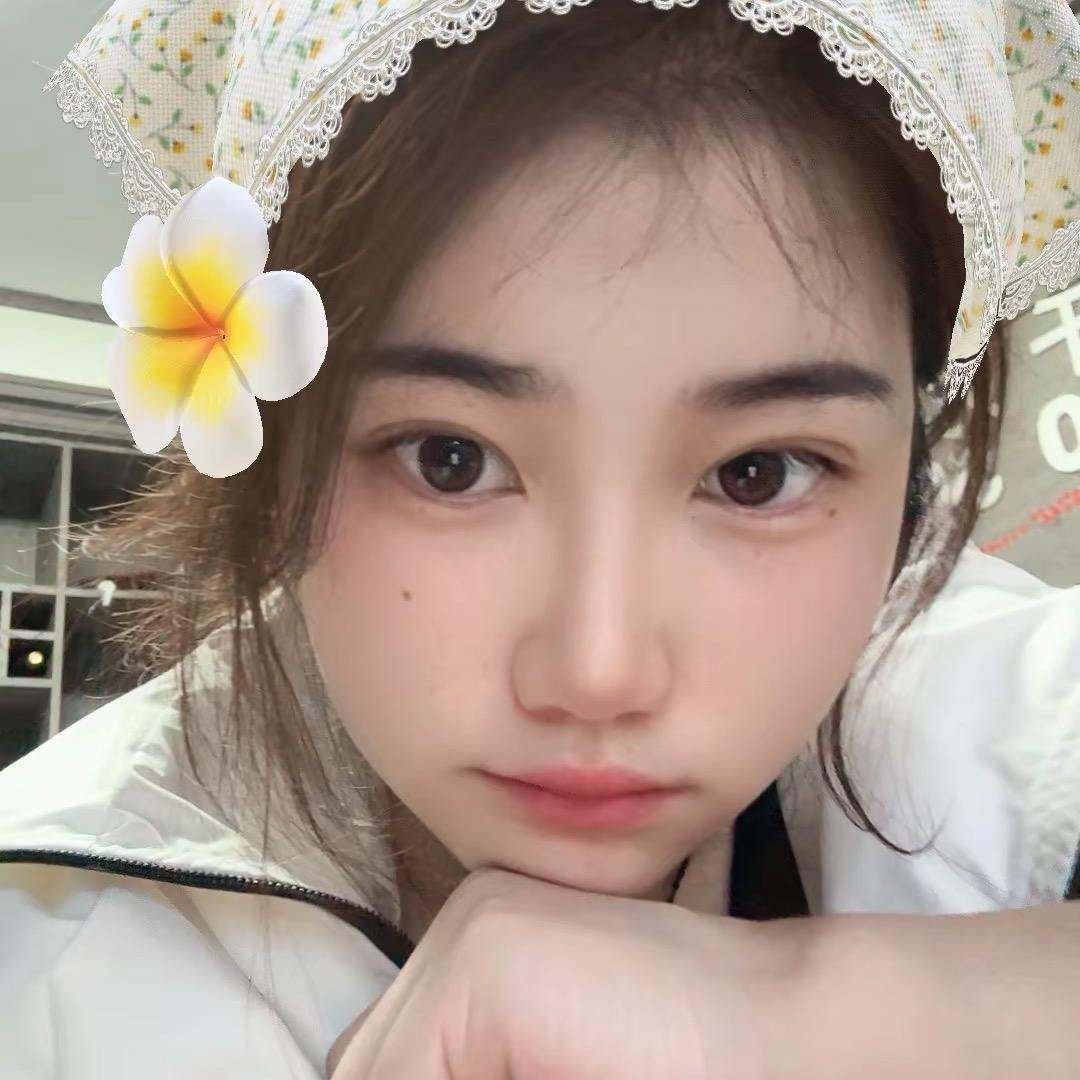小提莫（罗阿薇表姐）