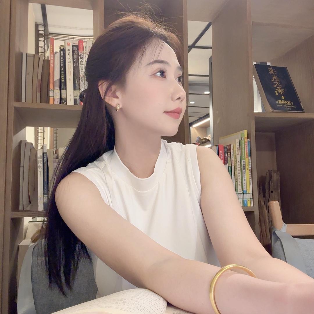 晴灿
