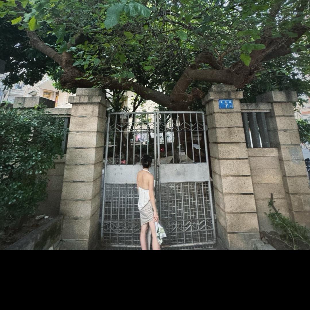 周雯茜xi