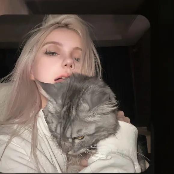 ₍˄·͈༝·͈˄*₎◞ ̑̑