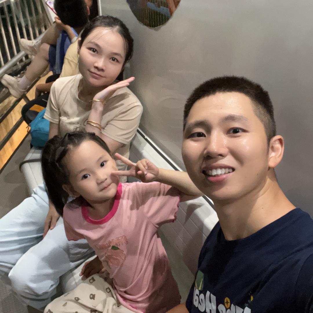 曼琪爸爸有玩具