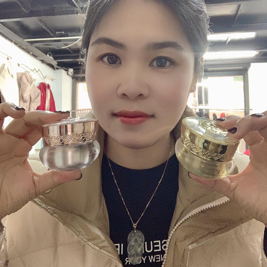 格媛美白霜、春秀服饰