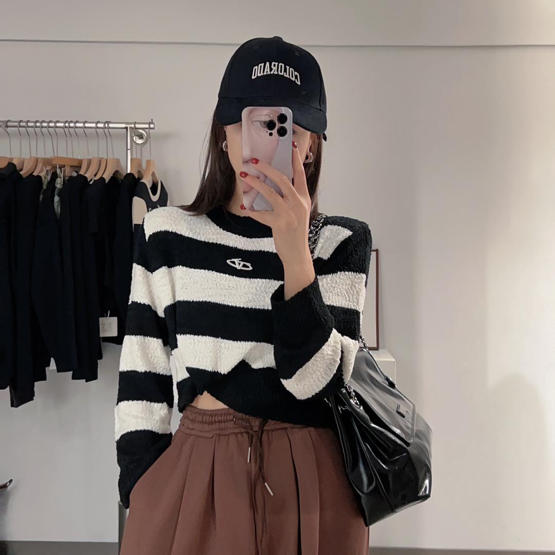 灵溪女主角服装店