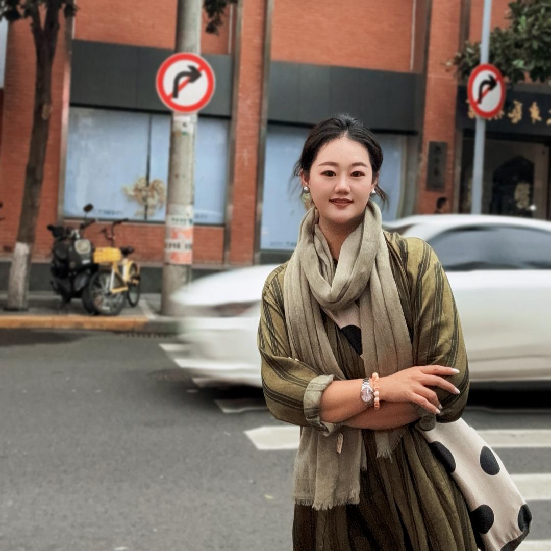 汲屿青尘服装美学体验官方号