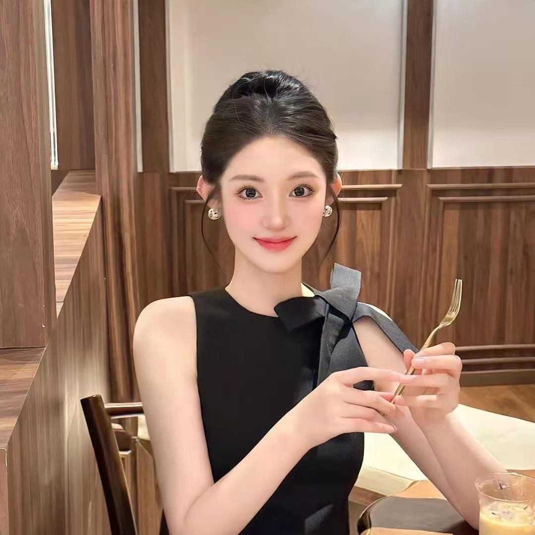 小琳.