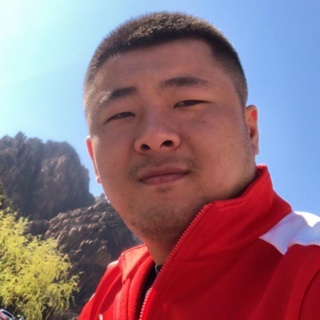 越来越好荆一楠╲    ╭