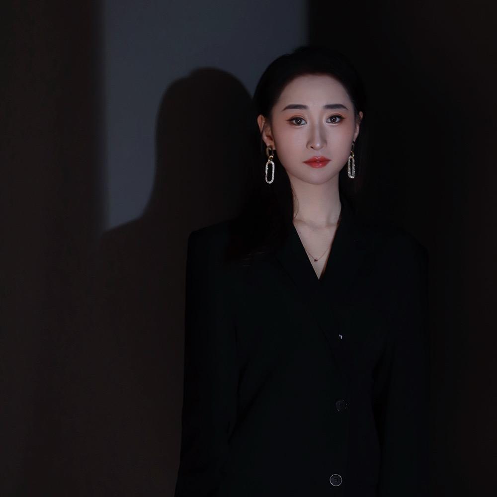 大阳小富婆