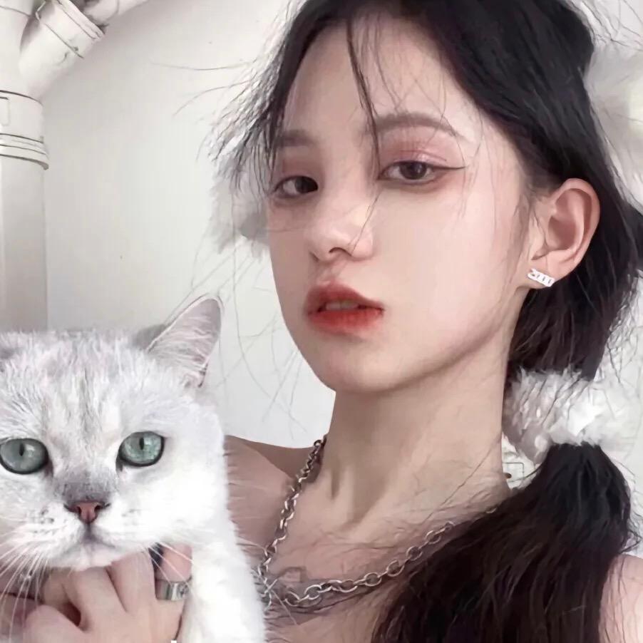 李月