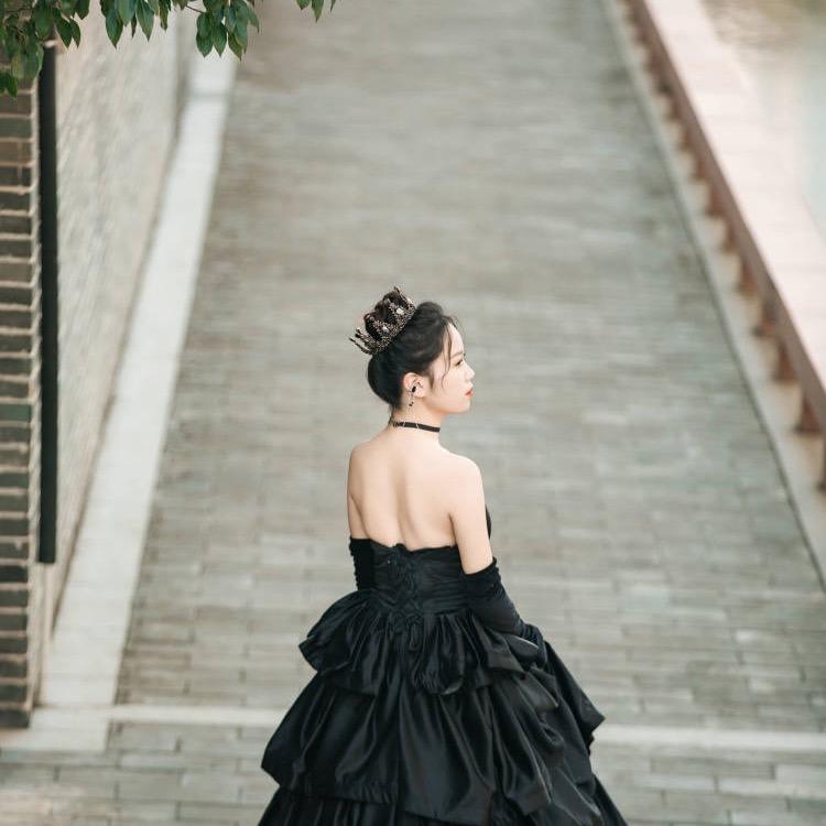 亚子.