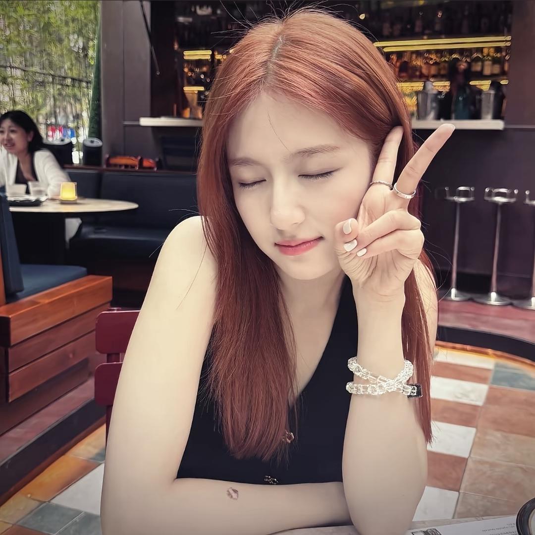 连告别都双手插兜的女人🇵🇸