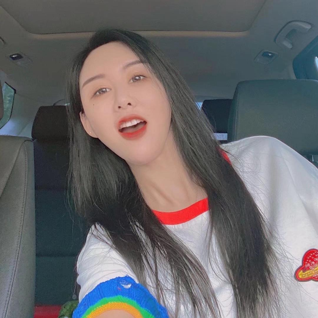 喝啤酒泡泡的耗子