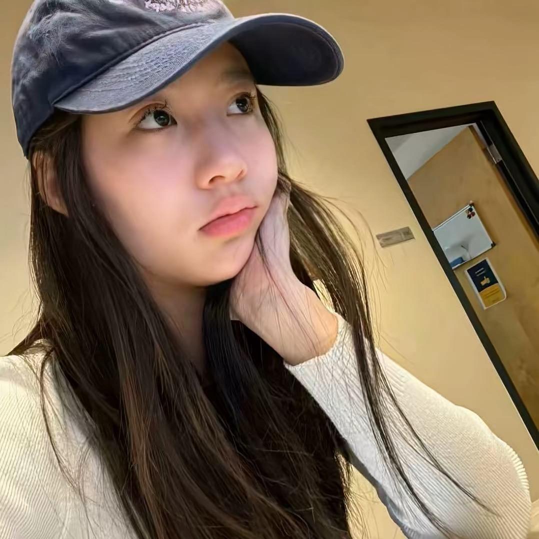 𝙆𝙞𝙩𝙩𝙮猫.