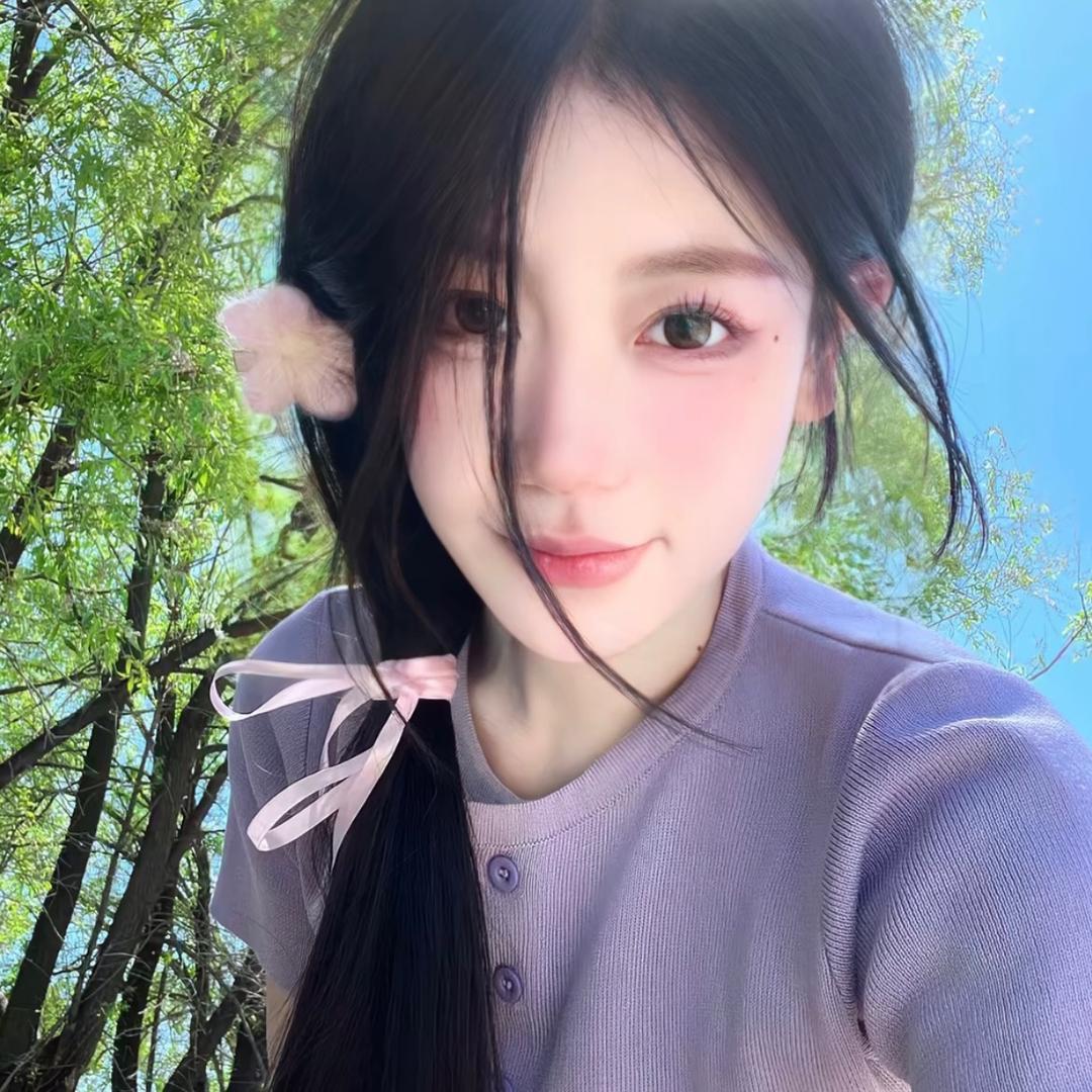李舒欣.