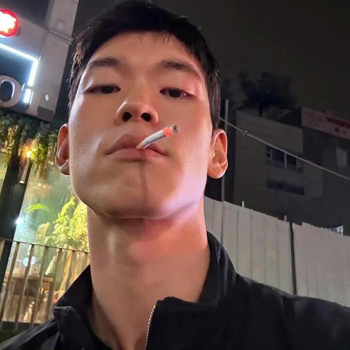 出了名的帅.