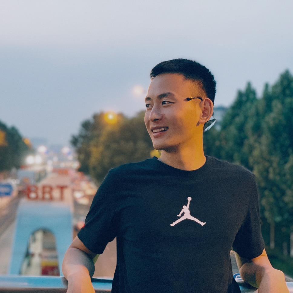 小 白