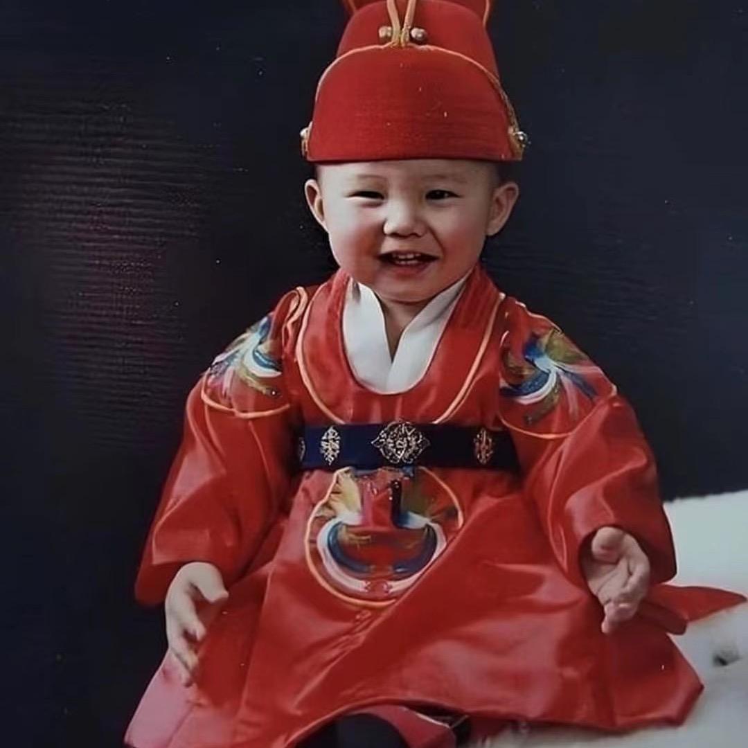 吃亿碗梨