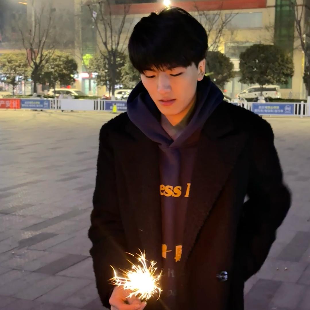 吃饭的时候不饿·