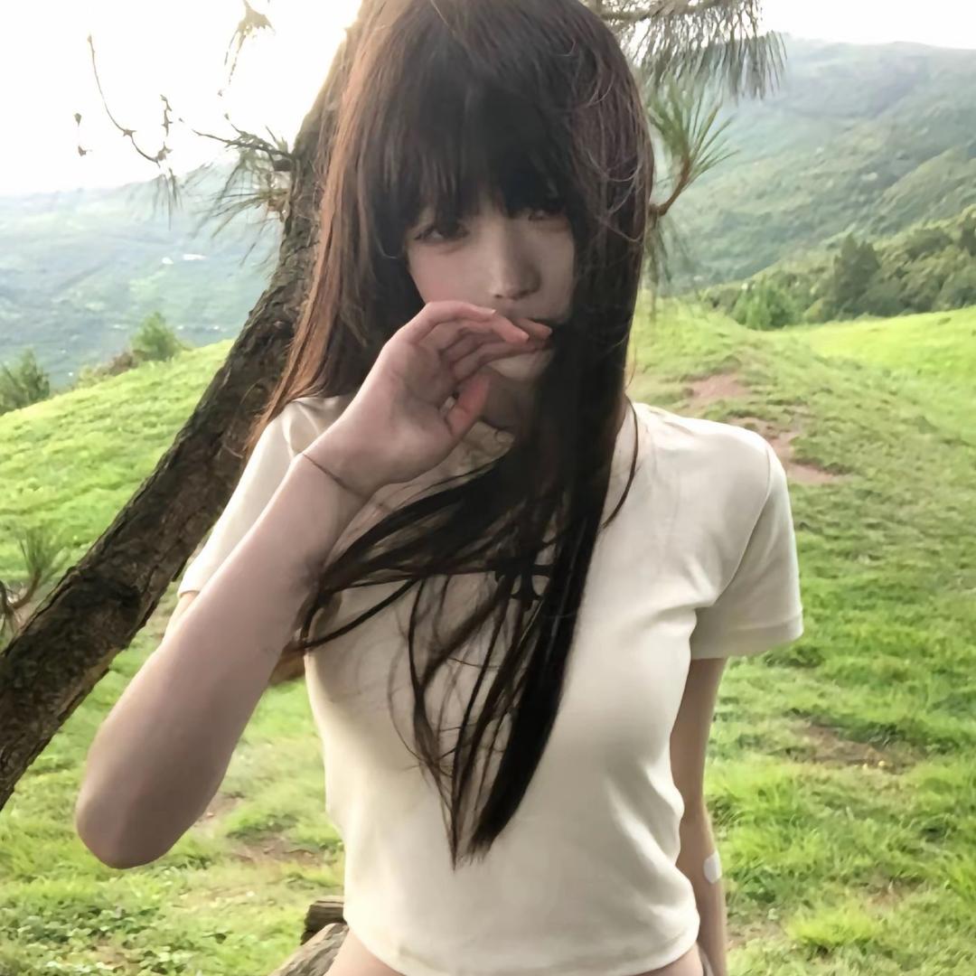 y7.