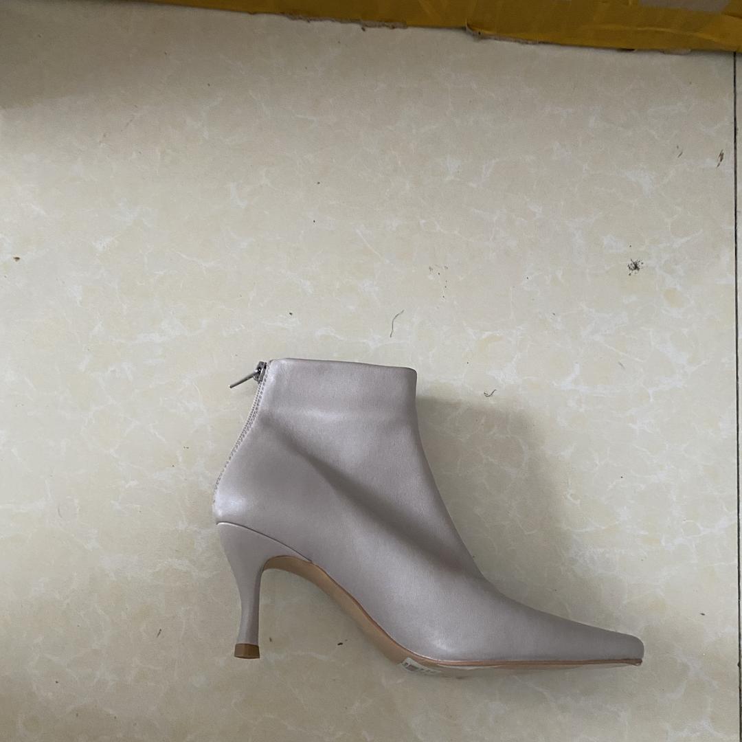 彤彤鞋服