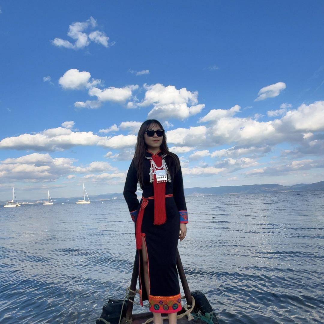 易武茶农萨妮的茶