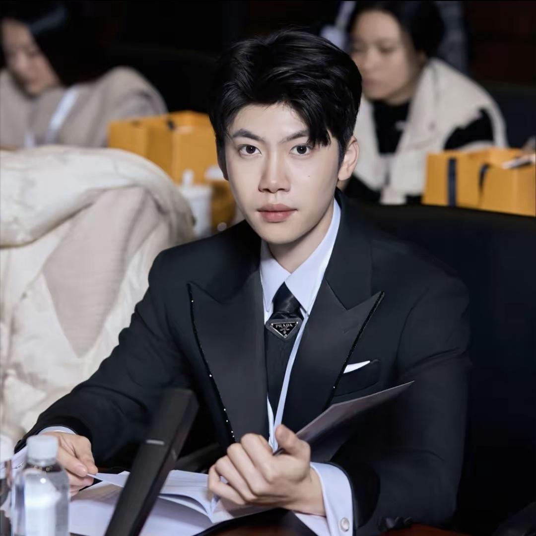 黄Sir（明星营养学）