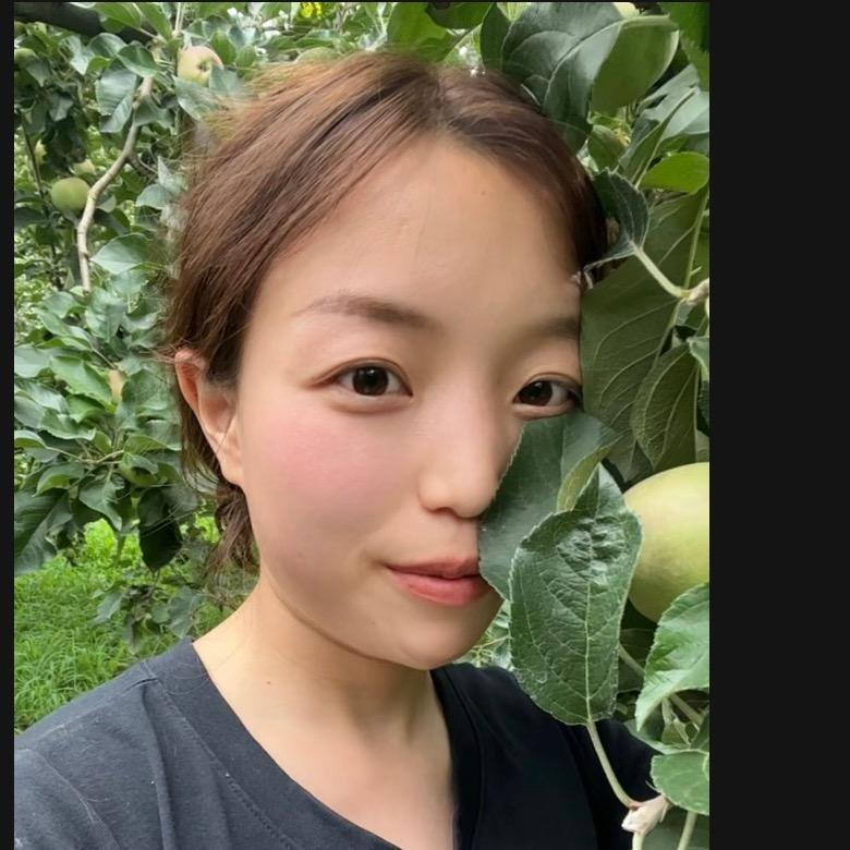 小张是个果二代