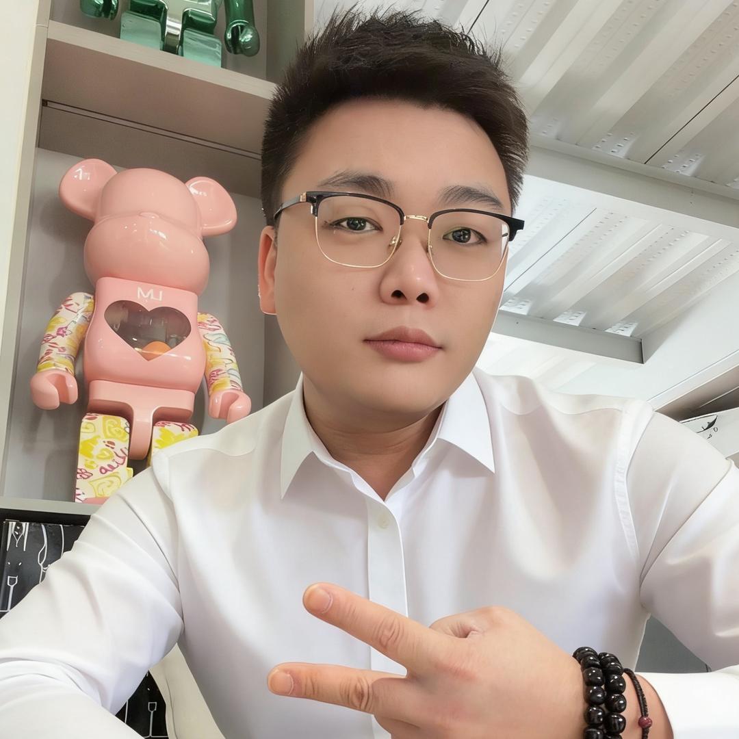 爱吃银耳茶的圣劳伦斯头像