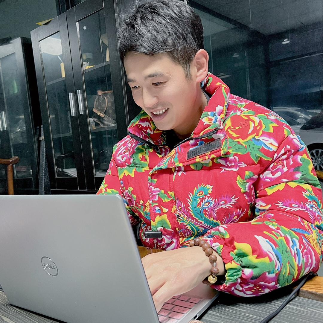 宜昌穆腾（花袄子）