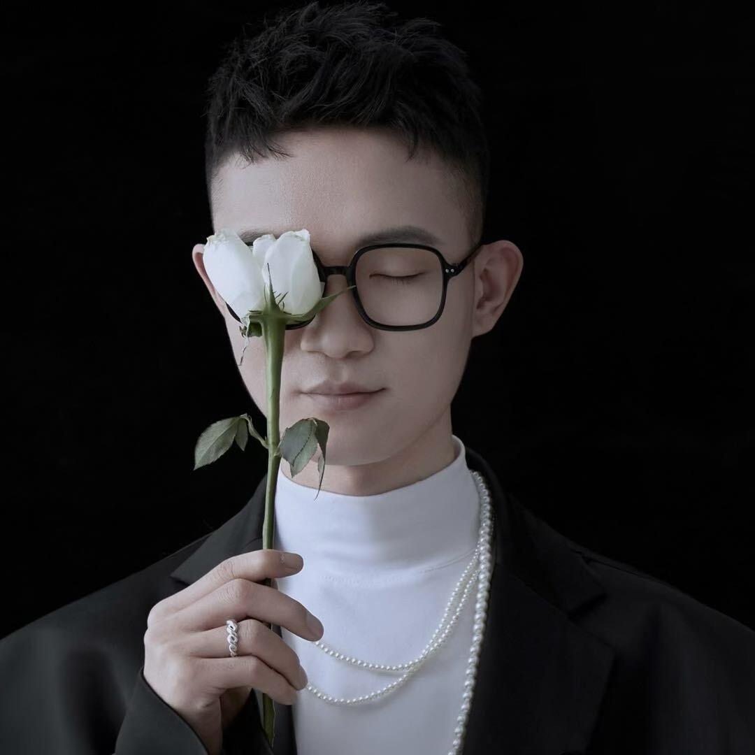 婚拍摄影师小鑫