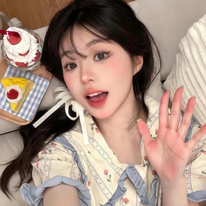 英子
