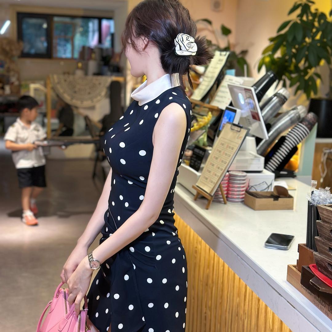 UU轻奢设计师千亿买手集合店